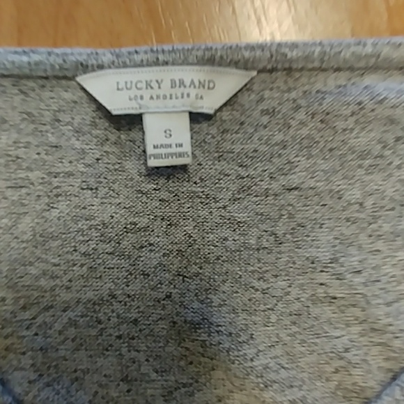 🍀Lucky Brand Cold Shoulder Top - Picture 7 of 8